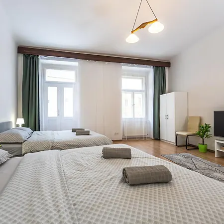 Wenceslas Square 2 Bedroom Apartment Prague Exterior photo